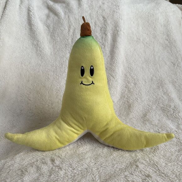 Nintendo Mario Kart Banana Peel Plush 11” Stuffed Toy Basic Fun Yellow - Picture 1 of 7